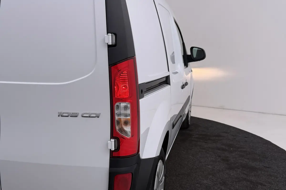 109 CDI | 78.000 KM! | Org NL | Airco | Betimmering | Bluetooth |