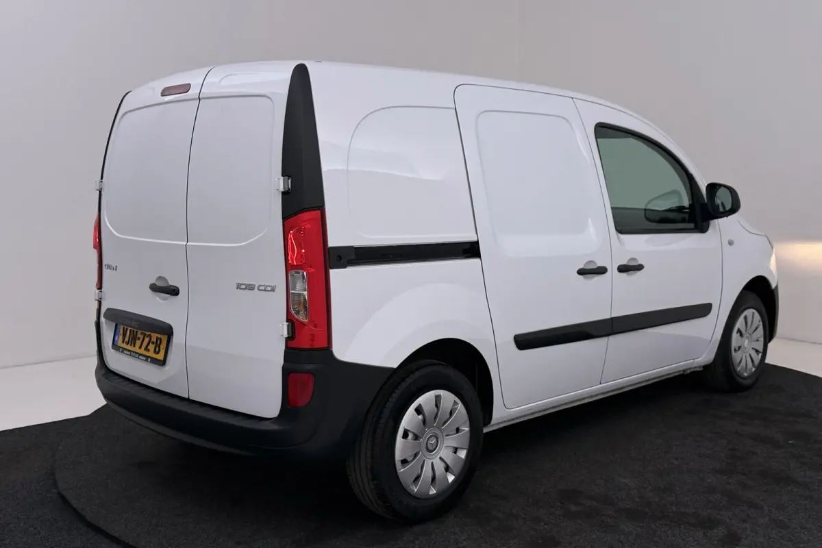 109 CDI | 78.000 KM! | Org NL | Airco | Betimmering | Bluetooth |