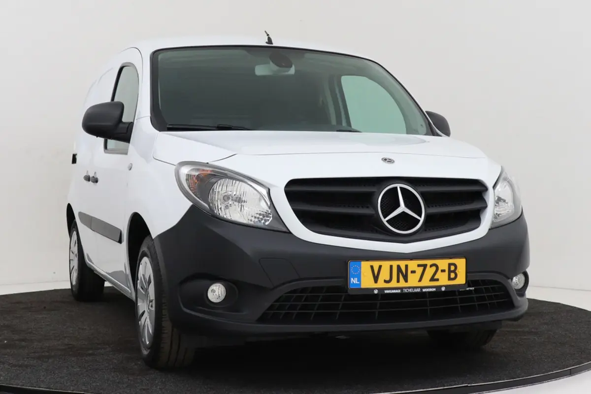 109 CDI | 78.000 KM! | Org NL | Airco | Betimmering | Bluetooth |