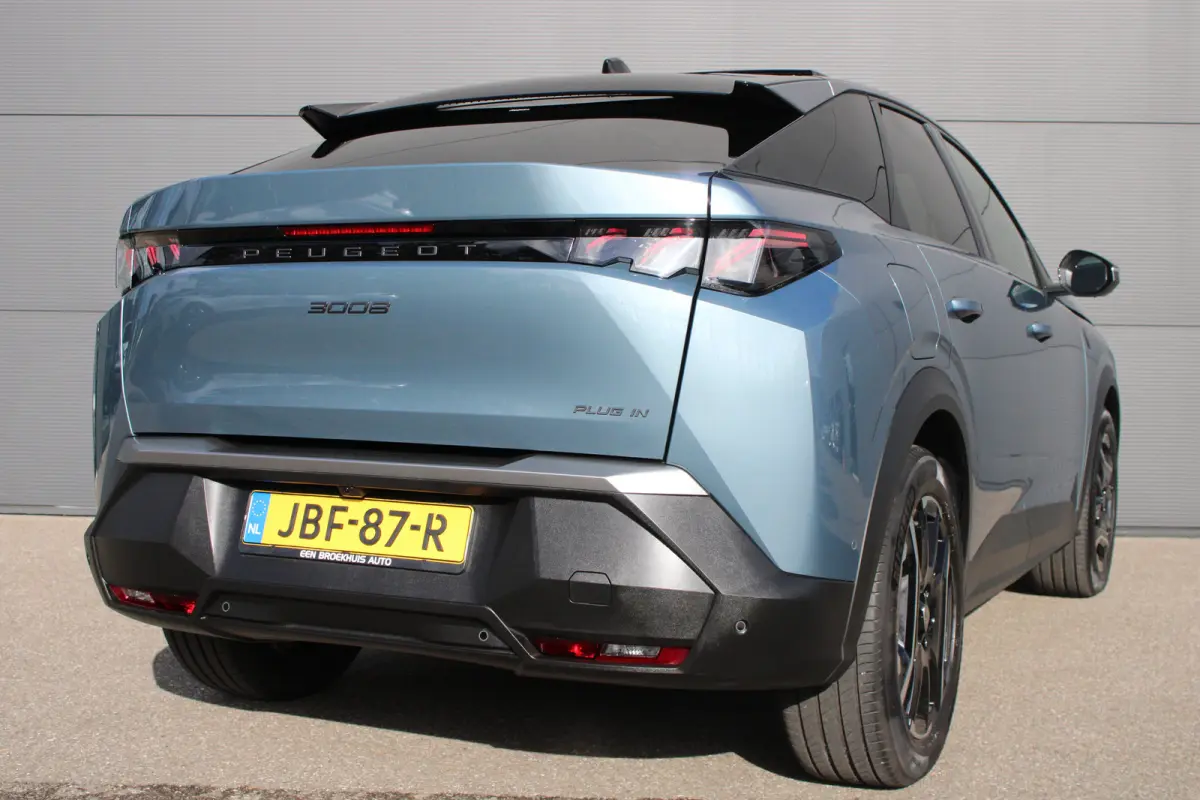 1.6 plug-in Hybrid 195pk GT | Panorama/schuifdak | Luxe stoelen | Massage | Focal | Stoelverwarming | NL auto | 9.500km |