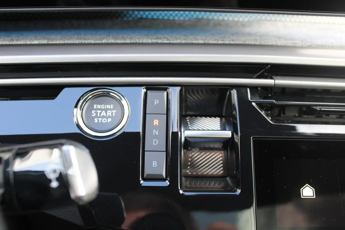 1.6 plug-in Hybrid 195pk GT | Panorama/schuifdak | Luxe stoelen | Massage | Focal | Stoelverwarming | NL auto | 9.500km |