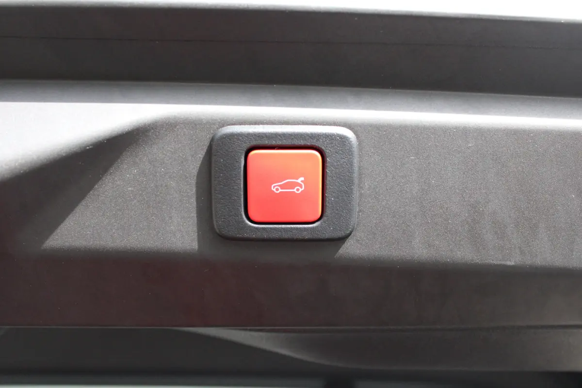 1.6 plug-in Hybrid 195pk GT | Panorama/schuifdak | Luxe stoelen | Massage | Focal | Stoelverwarming | NL auto | 9.500km |