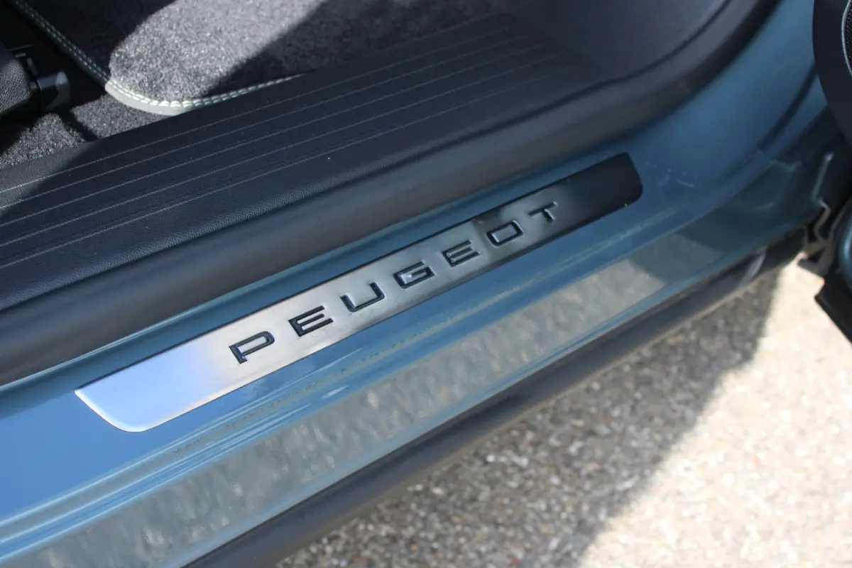 1.6 plug-in Hybrid 195pk GT | Panorama/schuifdak | Luxe stoelen | Massage | Focal | Stoelverwarming | NL auto | 9.500km |