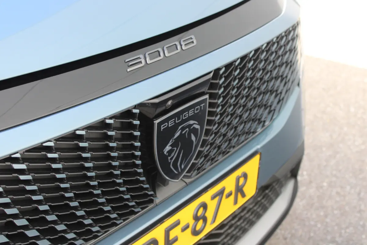 1.6 plug-in Hybrid 195pk GT | Panorama/schuifdak | Luxe stoelen | Massage | Focal | Stoelverwarming | NL auto | 9.500km |