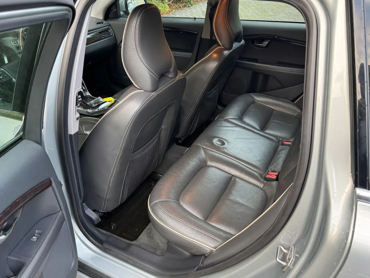 2.0 D4 Polar+ 180PK Automaat | Lederen Bekleding | Navigatie | Trekhaak | Memory