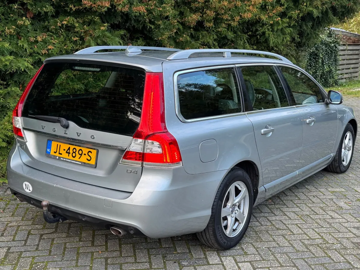 2.0 D4 Polar+ 180PK Automaat | Lederen Bekleding | Navigatie | Trekhaak | Memory