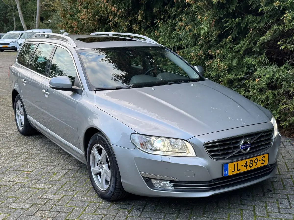 2.0 D4 Polar+ 180PK Automaat | Lederen Bekleding | Navigatie | Trekhaak | Memory