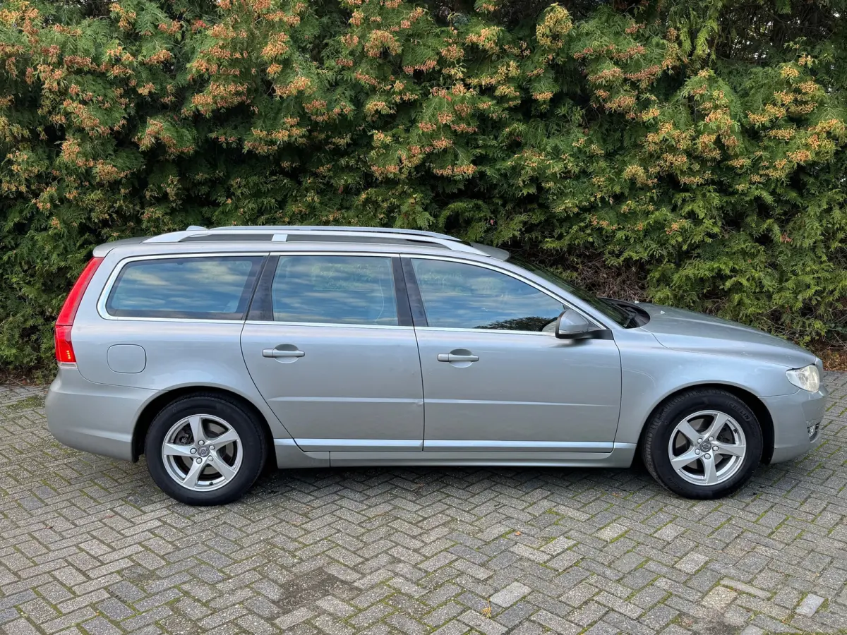 2.0 D4 Polar+ 180PK Automaat | Lederen Bekleding | Navigatie | Trekhaak | Memory