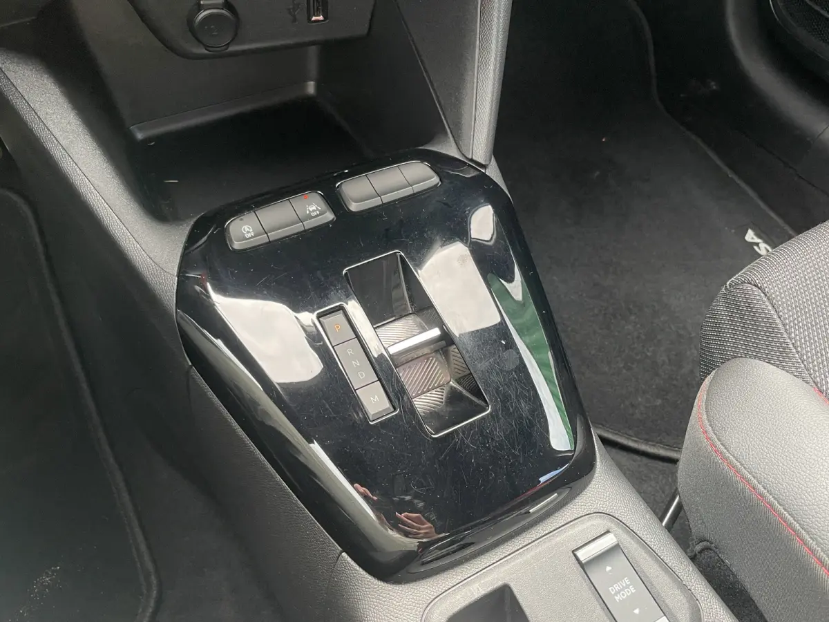 1.2 GS Line 130pk | Trekhaak | Cruise Control | Carplay | Airco | Full LED