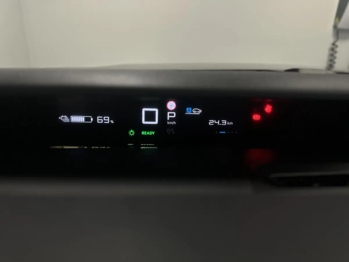 Max 113pk 44 kWh | Apple Carplay & Android Auto | Camera | 3 Fase Boordlader | DIRECT RIJDEN!