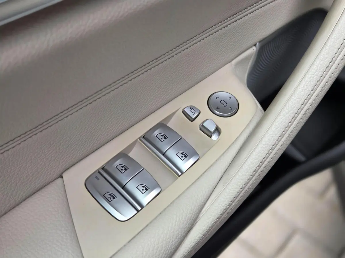 545e xDrive M-Sport | BOWERS & WILKINS | LASER | SOFTCLOSE