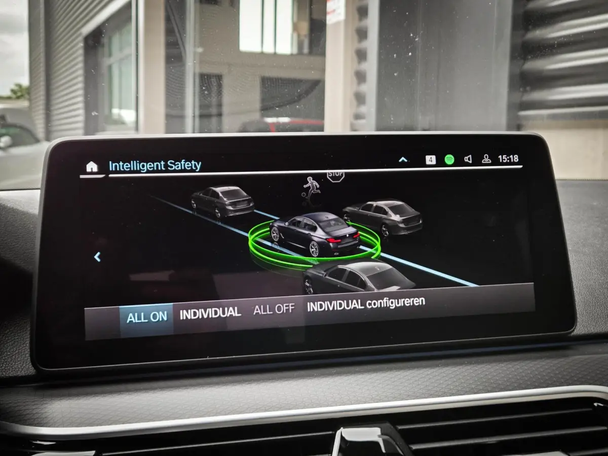 545e xDrive M-Sport | BOWERS & WILKINS | LASER | SOFTCLOSE