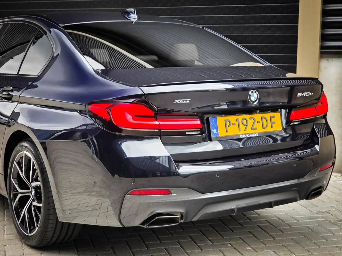 545e xDrive M-Sport | BOWERS & WILKINS | LASER | SOFTCLOSE