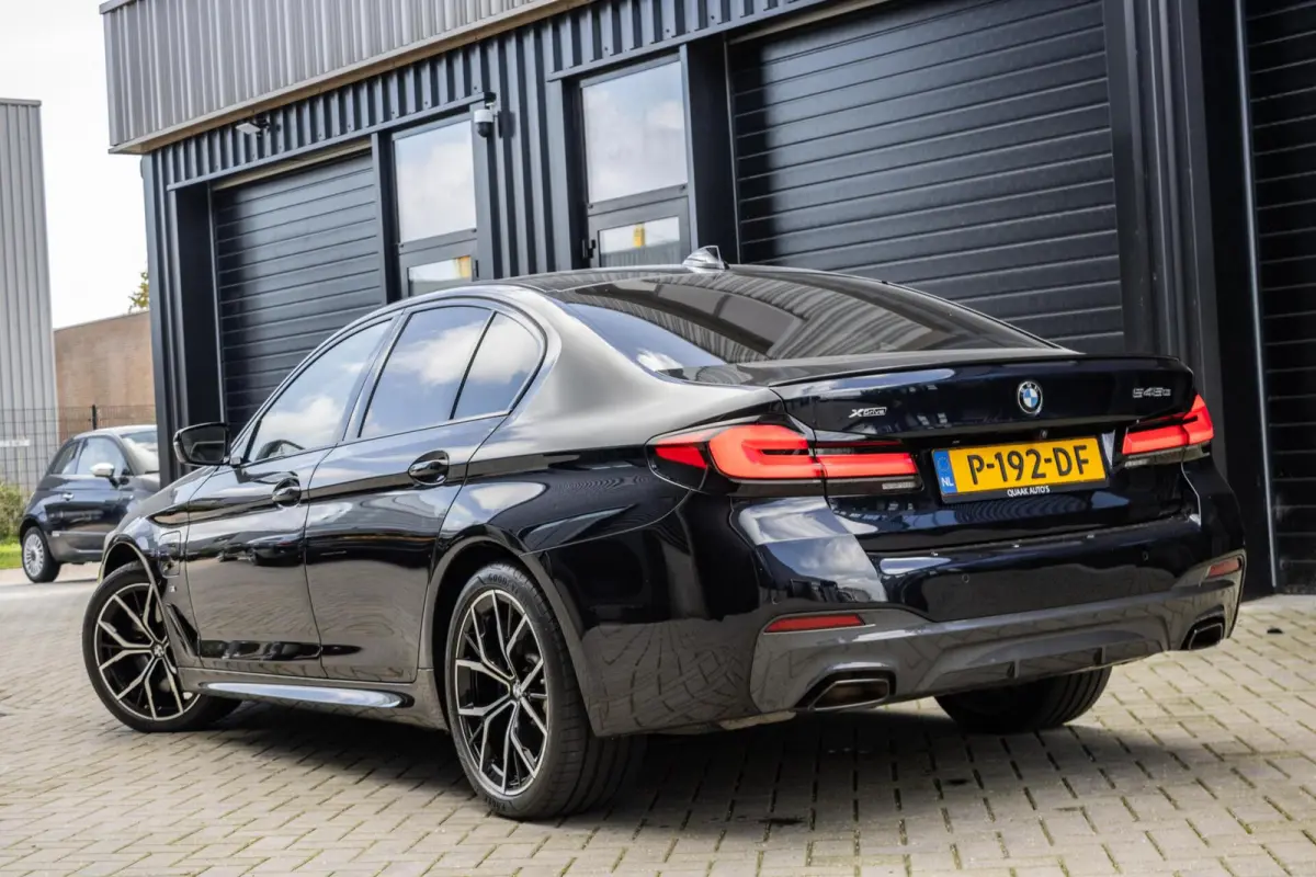545e xDrive M-Sport | BOWERS & WILKINS | LASER | SOFTCLOSE