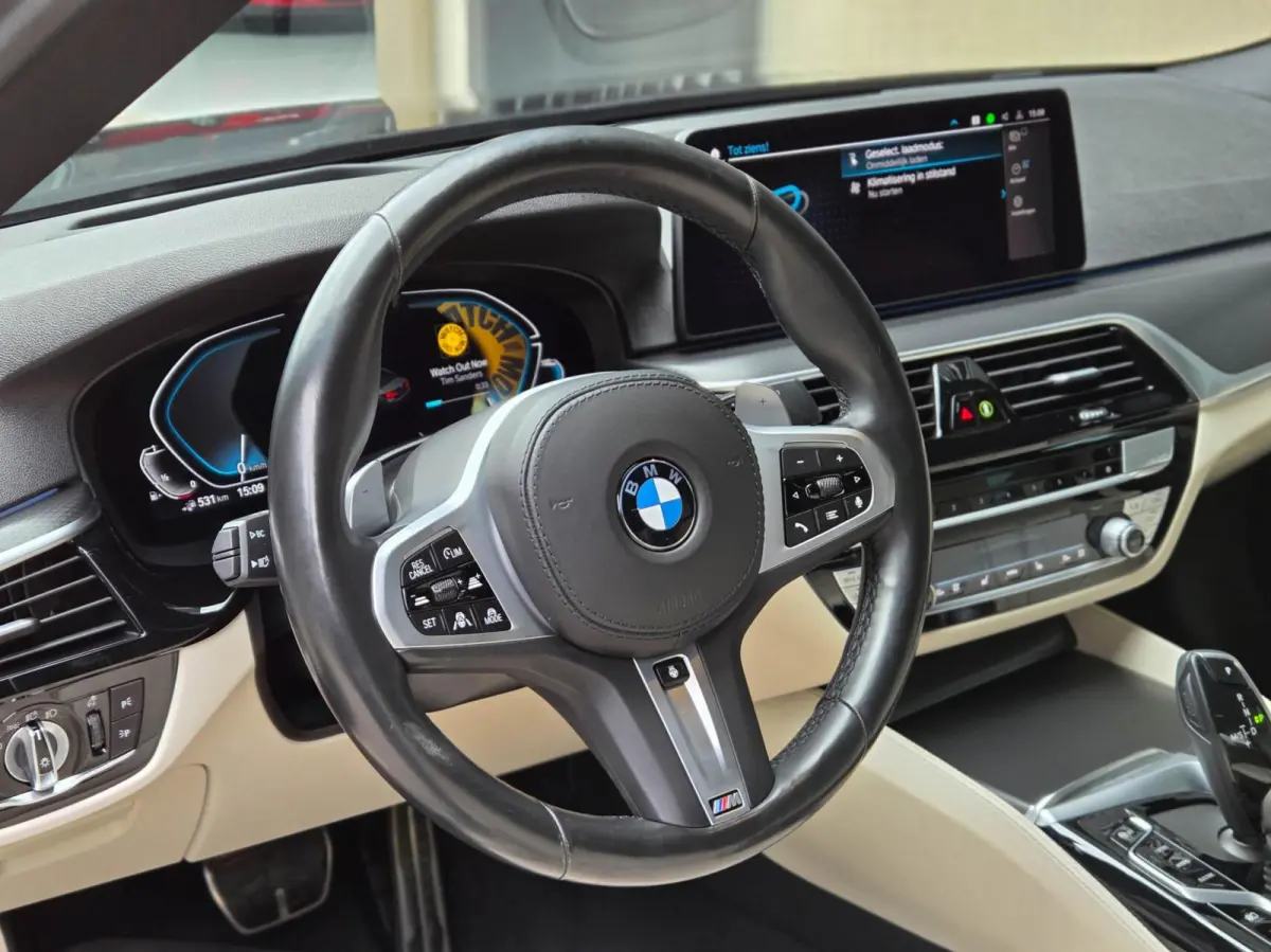 545e xDrive M-Sport | BOWERS & WILKINS | LASER | SOFTCLOSE