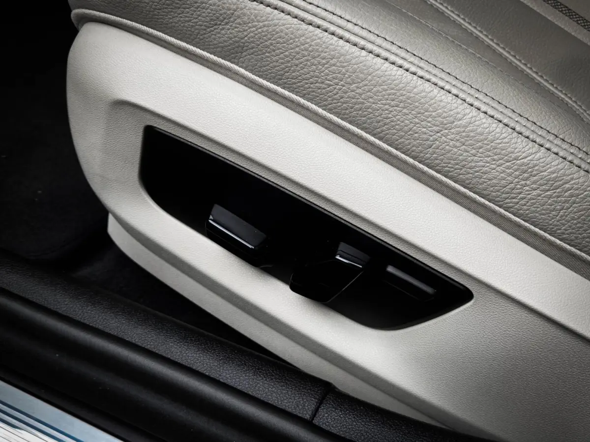 545e xDrive M-Sport | BOWERS & WILKINS | LASER | SOFTCLOSE