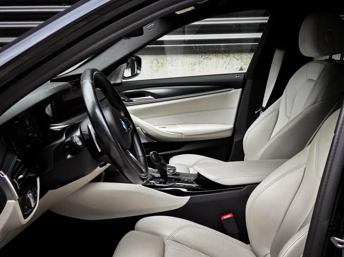 545e xDrive M-Sport | BOWERS & WILKINS | LASER | SOFTCLOSE
