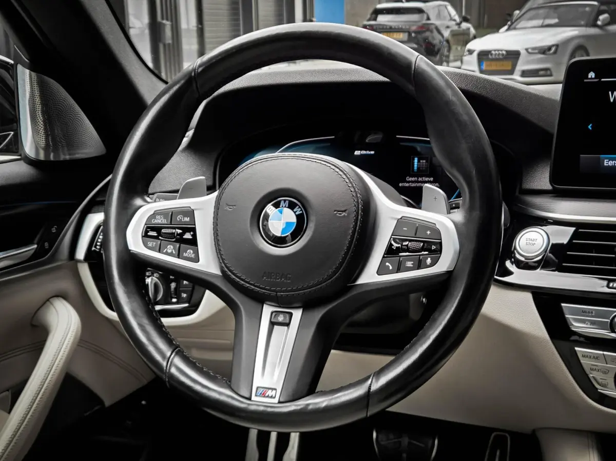 545e xDrive M-Sport | BOWERS & WILKINS | LASER | SOFTCLOSE