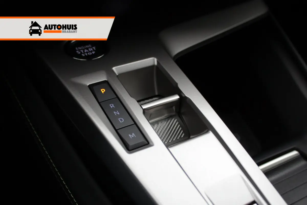 1.2 Hybrid 136 e-DSC6 Aut. GT i-Cockpit, 360° Vision & Drive Assist Plus Pack, 18”