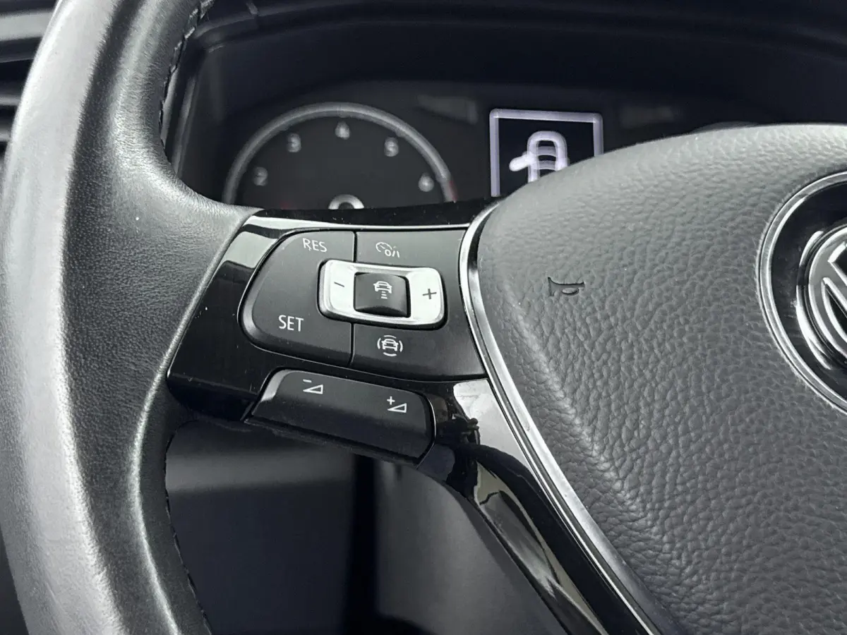 1.0 TSI Style | 1e EIGENAAR | STOELVERWARMING | ADAPTIEF CRUISECONTROL | PARKEERSENSOREN V+A | APPLE CARPLAY / ANDROID AUTO |