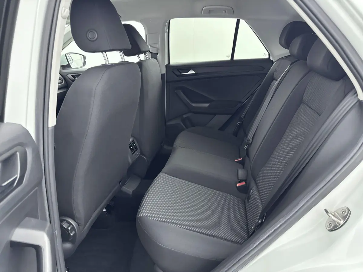 1.0 TSI Style | 1e EIGENAAR | STOELVERWARMING | ADAPTIEF CRUISECONTROL | PARKEERSENSOREN V+A | APPLE CARPLAY / ANDROID AUTO |