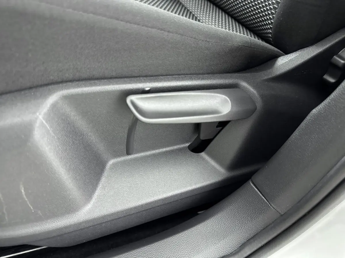 1.0 TSI Style | 1e EIGENAAR | STOELVERWARMING | ADAPTIEF CRUISECONTROL | PARKEERSENSOREN V+A | APPLE CARPLAY / ANDROID AUTO |