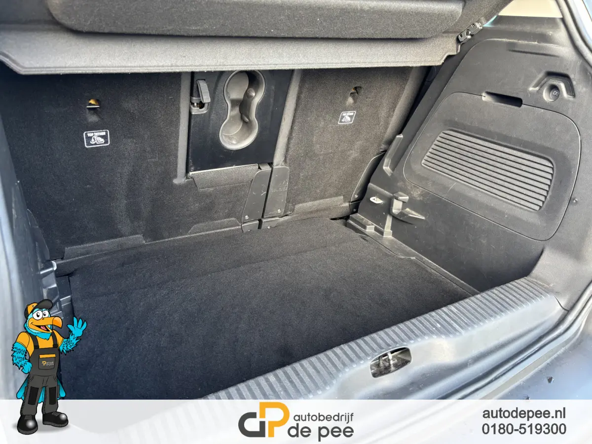1.2 PureTech S&S Shine GARANTIE/CRUISE/CLIMA/CARPLAY/TREKHAAK/P.SENS.+CAM/LICHTMETAAL rijklaarprijs!