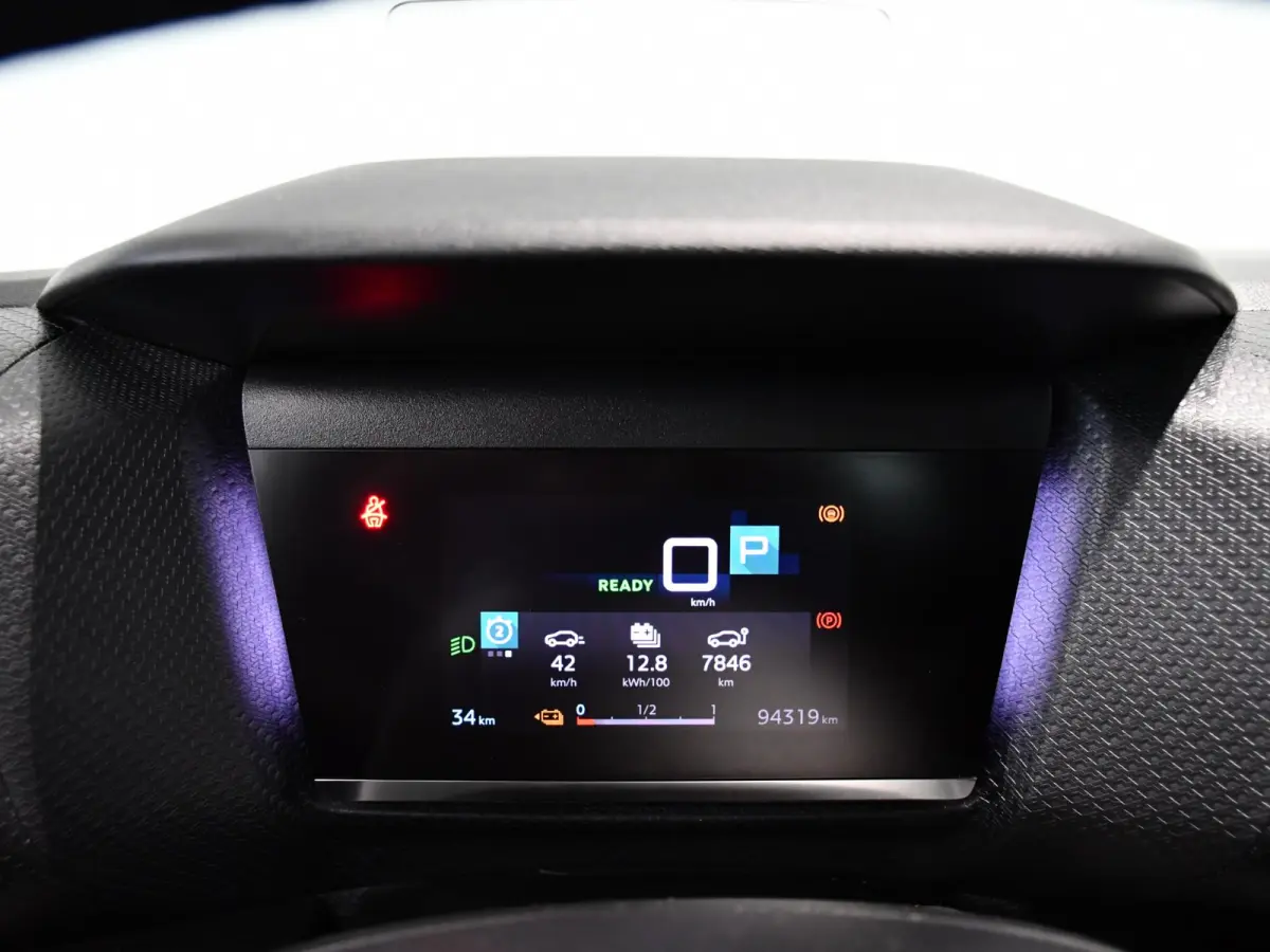 Feel Pack 50 kWh | SOH 91,1 % | Apple CarPlay / Android Auto | Achteruitrijcamera | Climate Control |