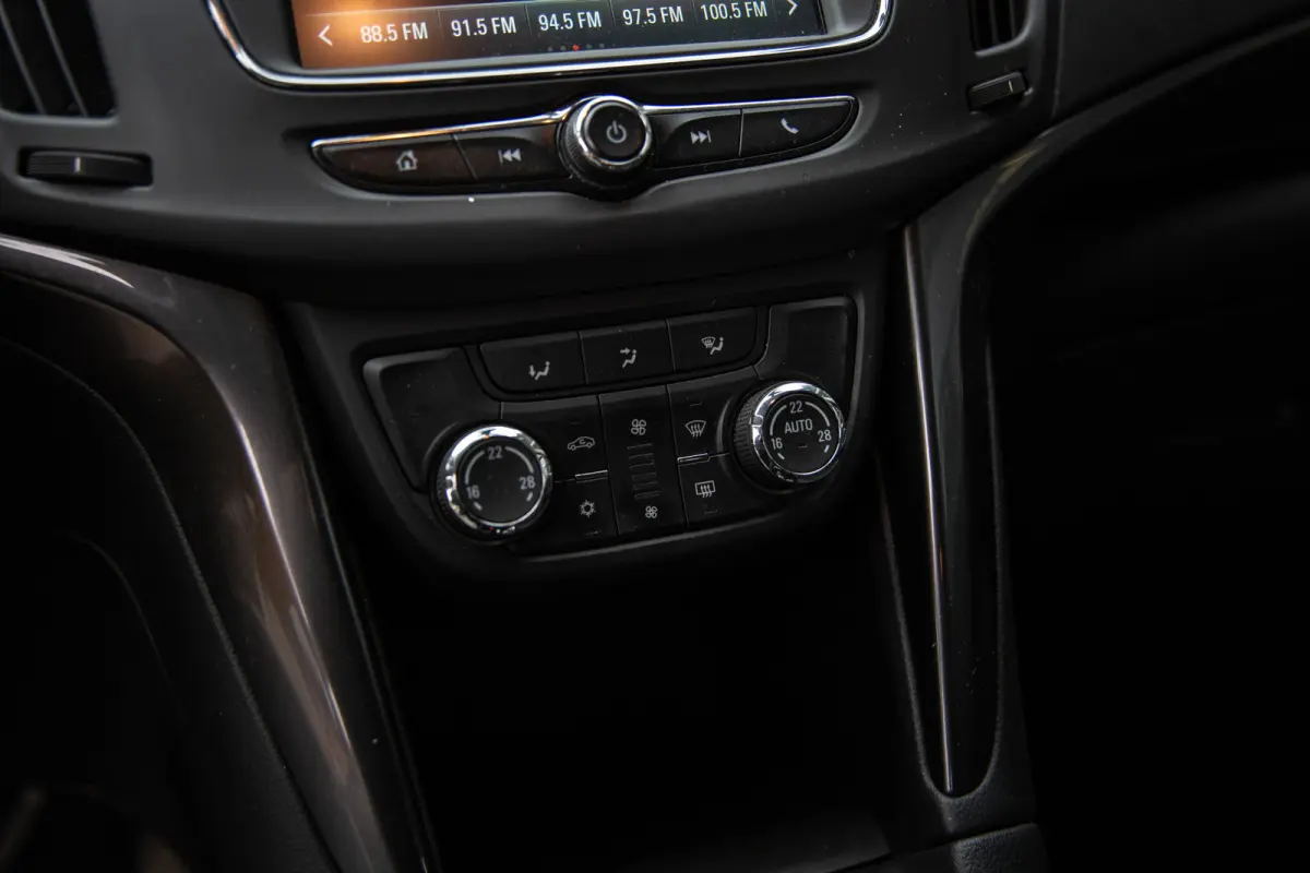 1.4 Turbo Business Executive 7p. , Achteruitrijcamera, Cruise control,