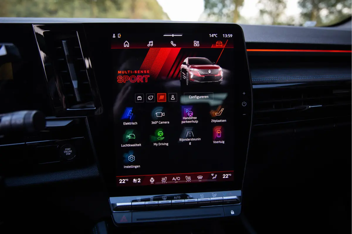 1.2 E-Tech full hybrid 200 esprit Alpine , 360-graden camera, Apple Carplay, Sfeerverlichting, Stoel/stuurverwarming,