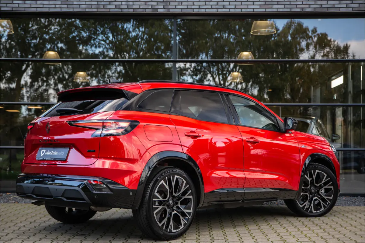 1.2 E-Tech full hybrid 200 esprit Alpine , 360-graden camera, Apple Carplay, Sfeerverlichting, Stoel/stuurverwarming,