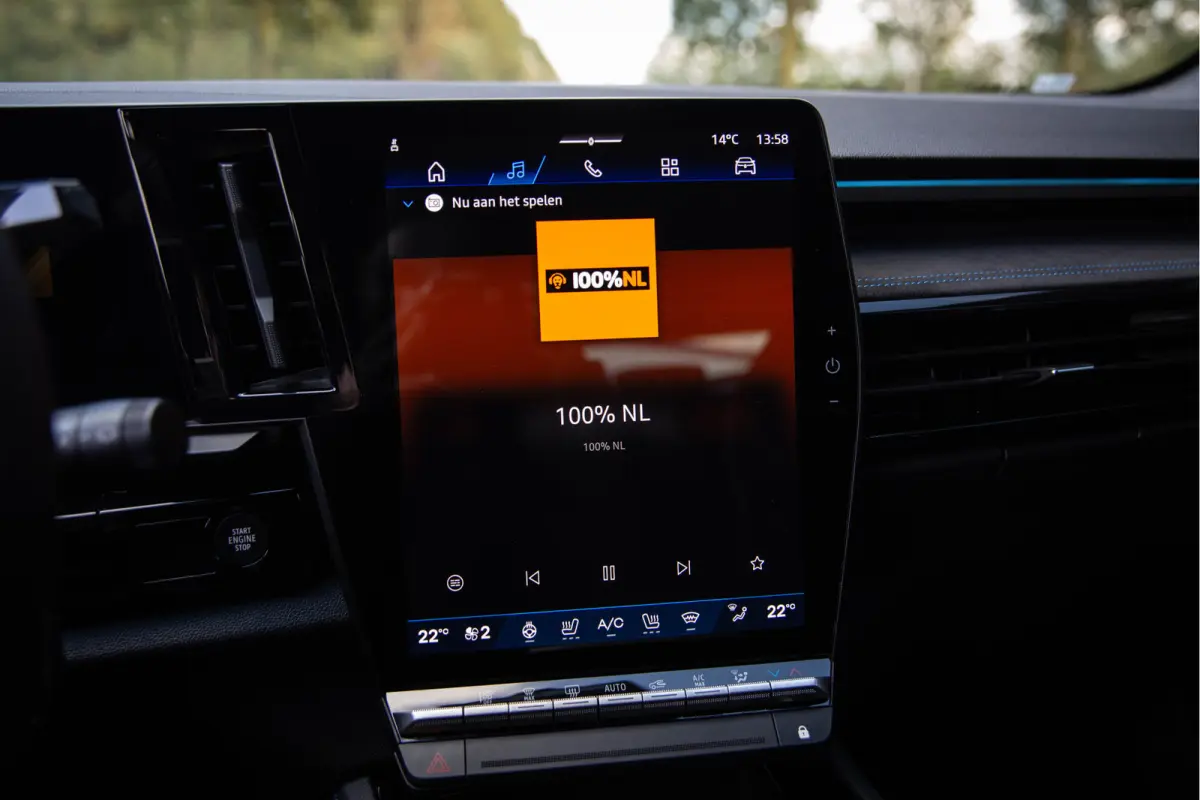 1.2 E-Tech full hybrid 200 esprit Alpine , 360-graden camera, Apple Carplay, Sfeerverlichting, Stoel/stuurverwarming,