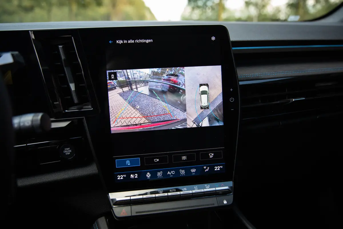 1.2 E-Tech full hybrid 200 esprit Alpine , 360-graden camera, Apple Carplay, Sfeerverlichting, Stoel/stuurverwarming,