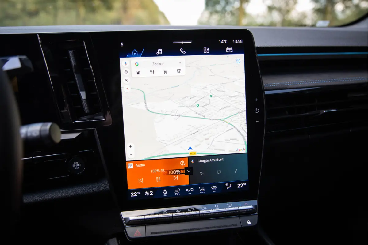 1.2 E-Tech full hybrid 200 esprit Alpine , 360-graden camera, Apple Carplay, Sfeerverlichting, Stoel/stuurverwarming,