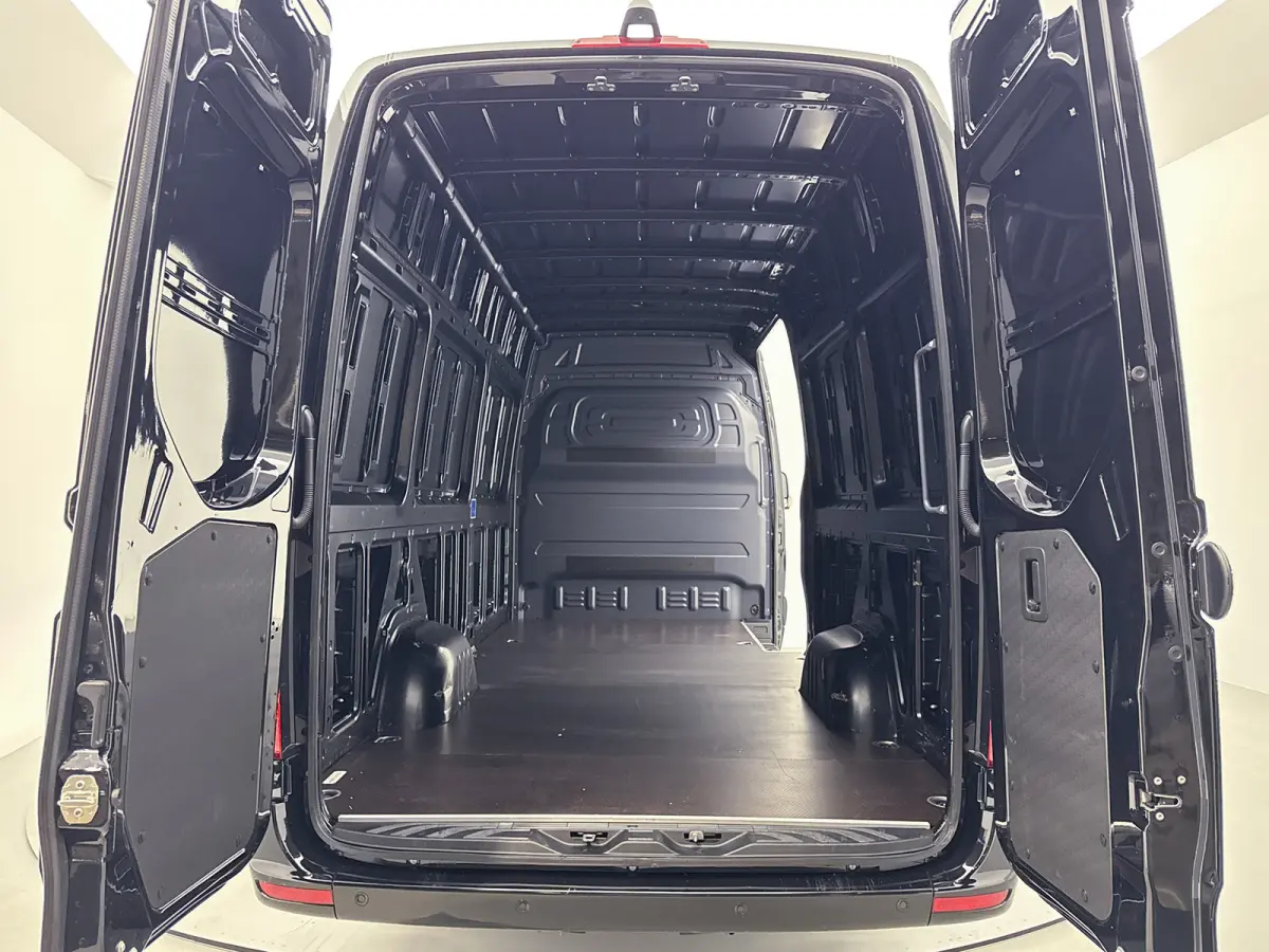 317 CDI PRO L3H2 Led Navigatie Achteruitrijcamera 3500 KG Trekgewicht Cruise Control