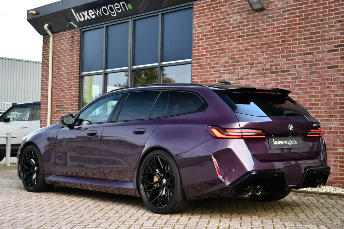 M5 | Daytona-Violett | Ceramic | 22"Korbach | Akrapovic | Pano | Trekhaak | DA+