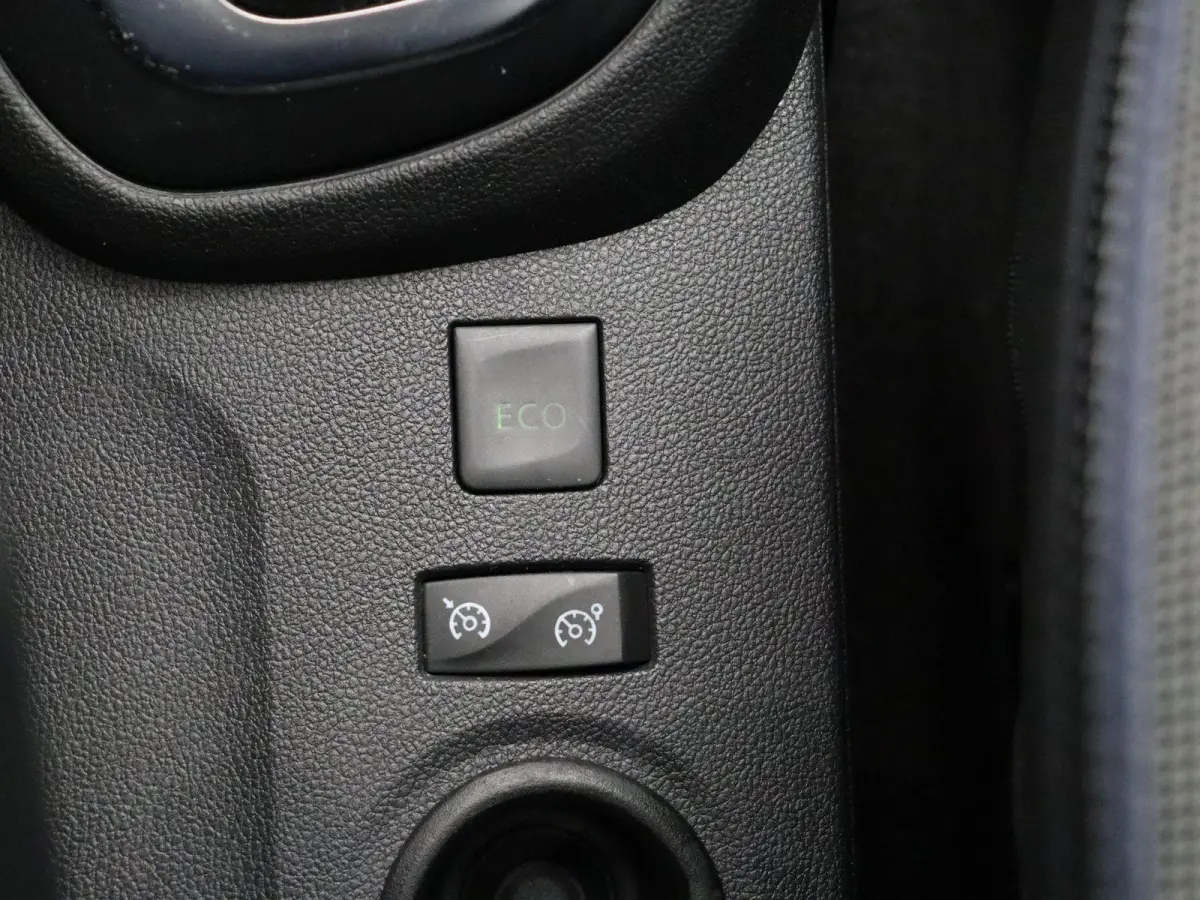 150pk TCe Version S | AUTOMAAT | Trekhaak | Dealer onderhouden | Parkeersensoren rondom | Achteruitrijcamera