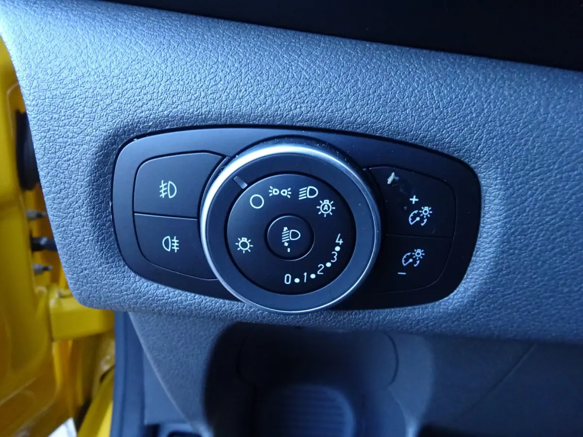 320 2.0 TDCI L2H1 Trend AUTOMAAT AIRCO CRUISE CONTROL PDC
