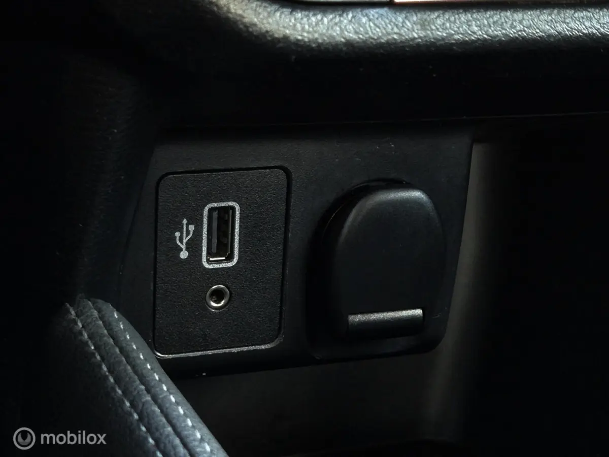1.0 IG-T ACENTA/CARPLAY/LED/CRUISE/DAB/BLUETOOTH