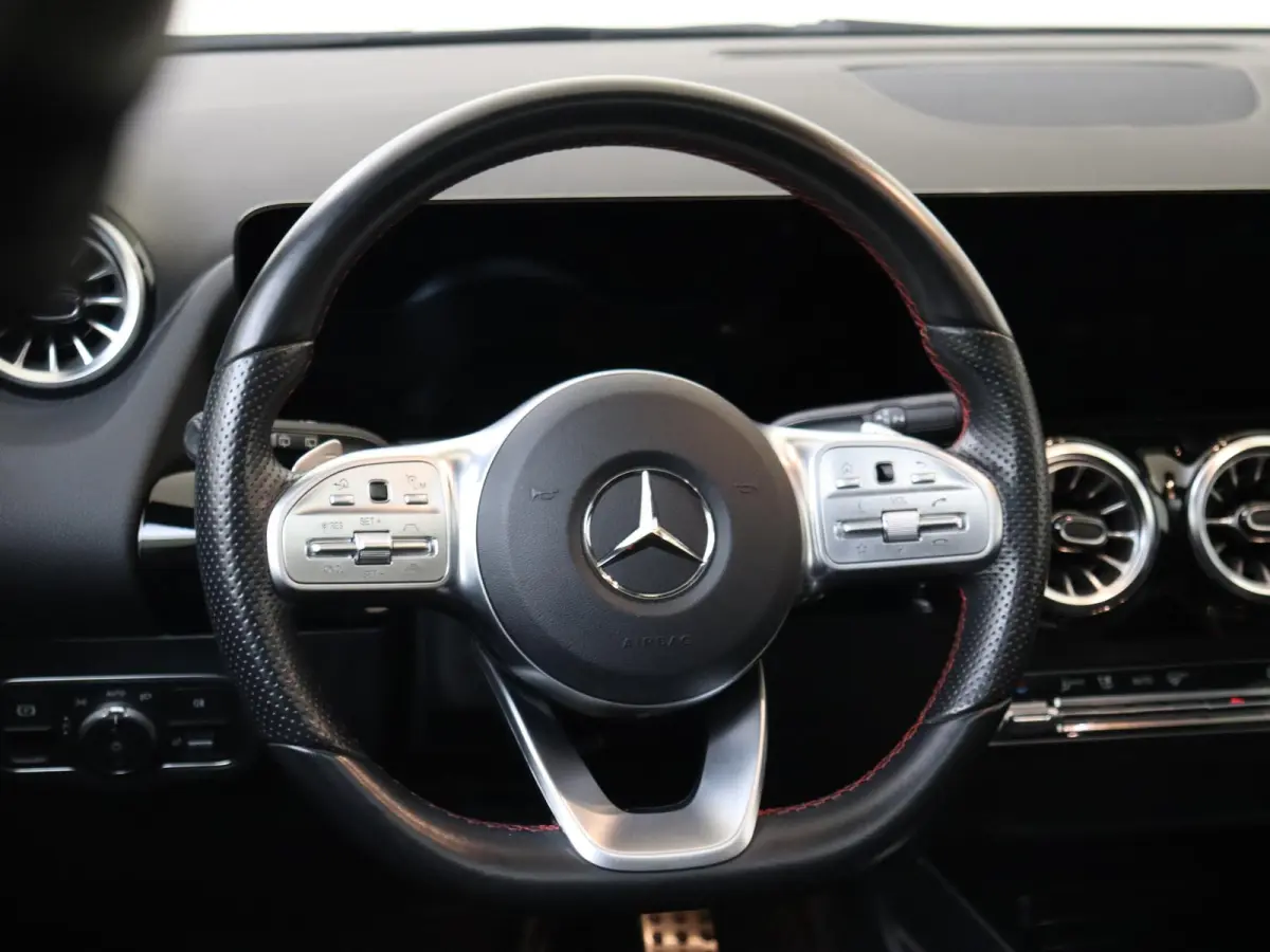 200 Business Solution AMG /Premium Plus /Panoramadak /Memory /Night-pakket /Elek Trekhaak