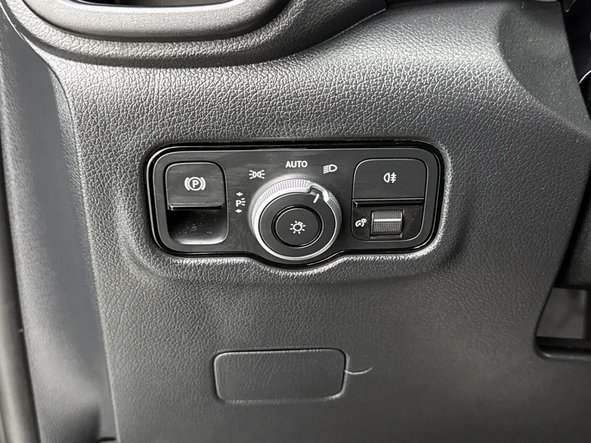116 CDI L2 Pro Trekhaak 2500kg Carplay Led Multibeam Parkeerpakket