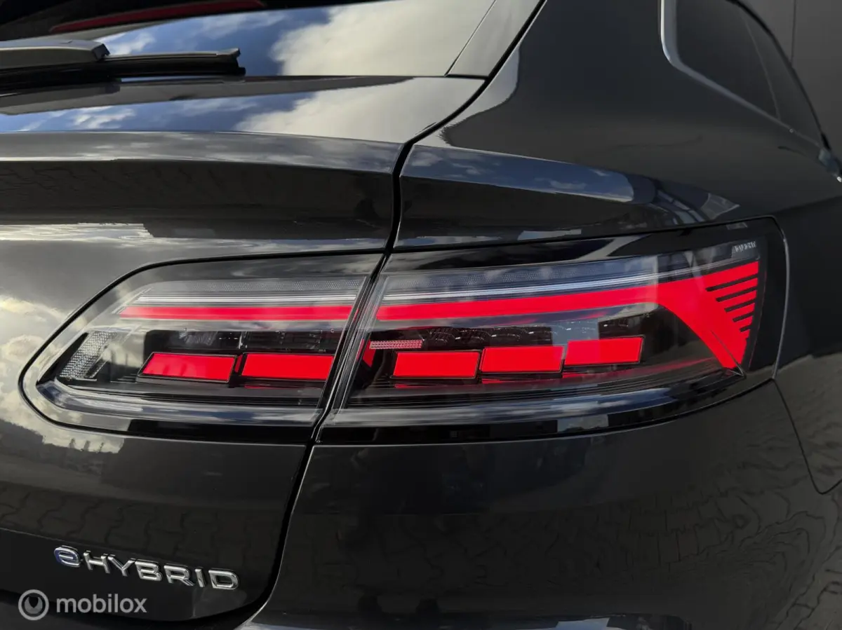 1.4 TSI PHEV R-Line/Pano/Trekhaak/360/vol! 1.4 TSI eHybrid R-Line Business+