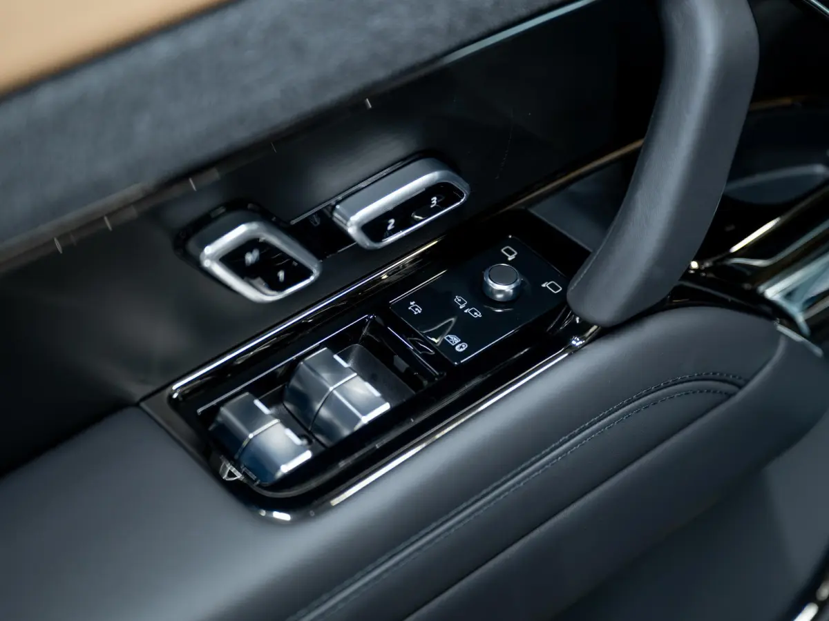 3.0 P550e Autobiography Edition PHEV | Koelbox | Achterasbest. | 23 inch | Trekhaak |