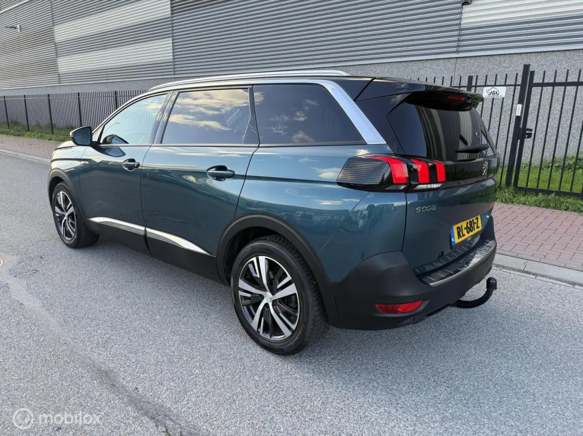 1.2 Allure 7 personen Automaat