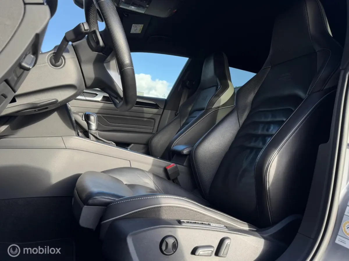 1.4 TSI PHEV R-Line/Leder/Memory/IQ/ACC 1.4 TSI eHybrid R-Line Business+