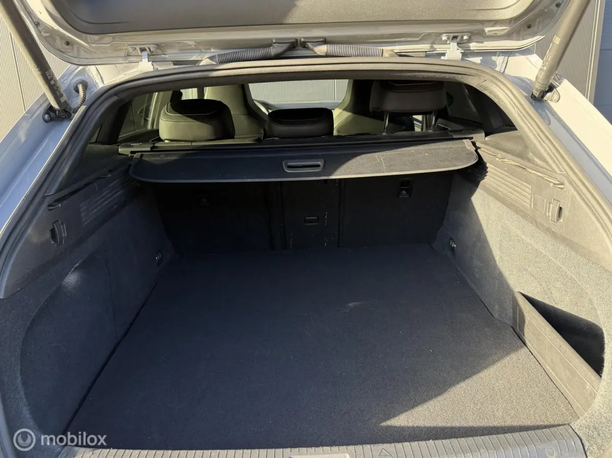 1.4 TSI PHEV R-Line/Leder/Memory/IQ/ACC 1.4 TSI eHybrid R-Line Business+