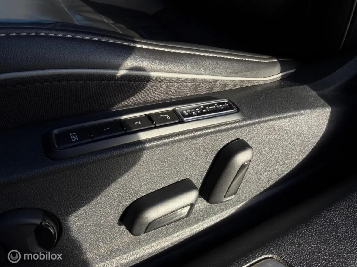 1.4 TSI PHEV R-Line/Leder/Memory/IQ/ACC 1.4 TSI eHybrid R-Line Business+