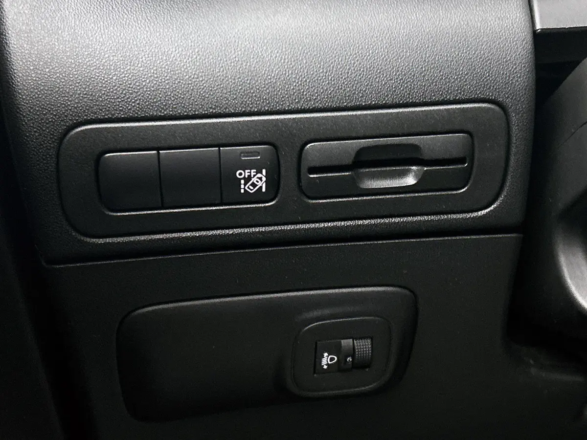 1.2 130pk Shine Automaat | Schuif-/Kanteldak | 17"LMV | Navigatie | Climate Control | Cruise Control | Camera | Parkeersensoren | Armsteun Voor |