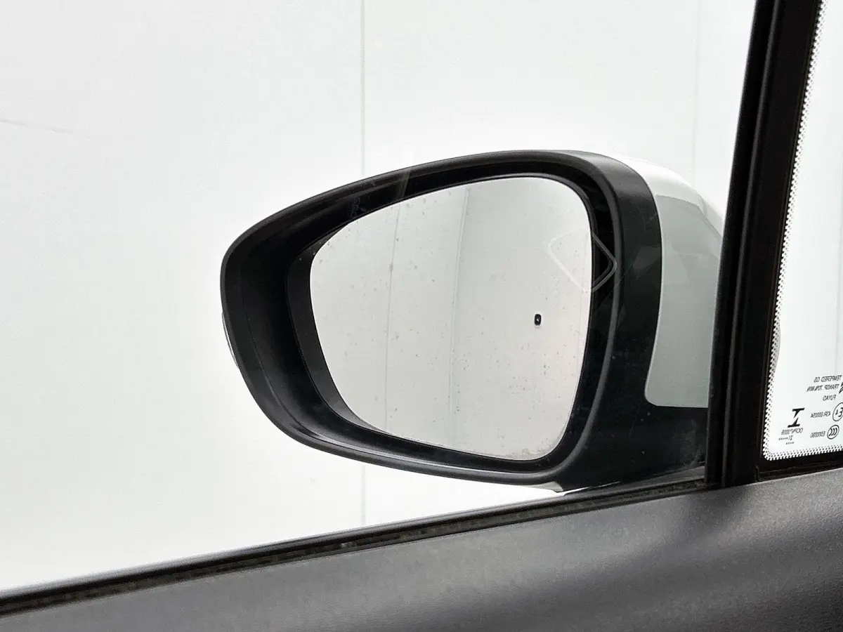 1.2 130pk Shine Automaat | Schuif-/Kanteldak | 17"LMV | Navigatie | Climate Control | Cruise Control | Camera | Parkeersensoren | Armsteun Voor |