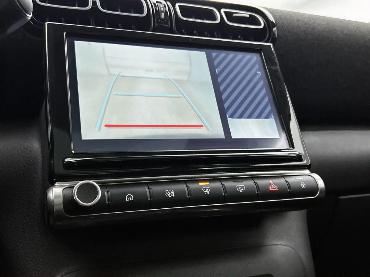 1.2 130pk Shine Automaat | Schuif-/Kanteldak | 17"LMV | Navigatie | Climate Control | Cruise Control | Camera | Parkeersensoren | Armsteun Voor |